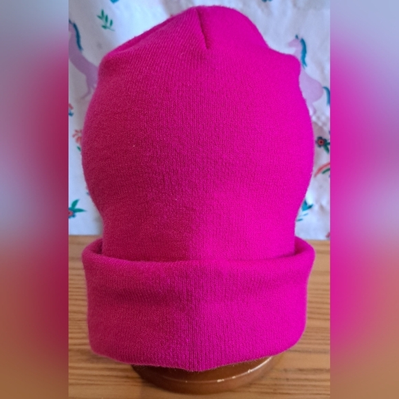 NWOT Nike Hot Pink Casual Athletic Outdoor Running Winter Everyday Beanie Hat - Picture 2 of 6